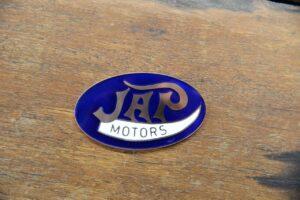 Pravý smalt • Genuine Enamel – JAP Motors badge